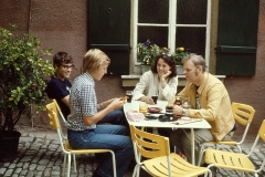 1972e